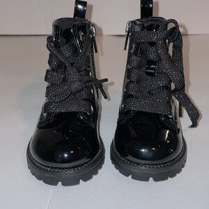 Seychelles Shinyao Black combat boots rainbow glittery black laces size 5